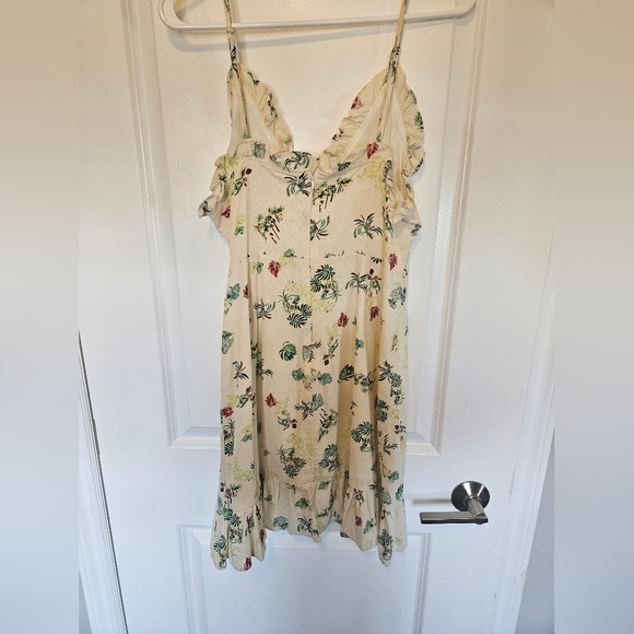 Gilli Tropical Plant Wrap Dress - Picture 5 of 7